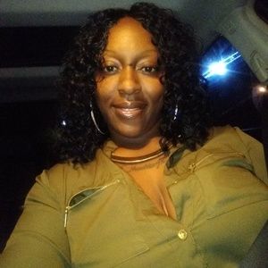 Meet your Posher, Tiffany